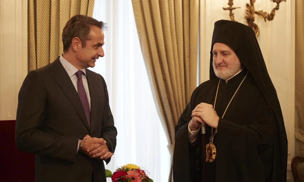 Χωρίς τον Αρχιεπίσκοπο Αμερικής Ελπιδοφόρο η δεξίωση της ομογένειας στον πρωθυπουργό